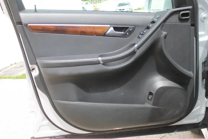 $9990 : 2011 Mercedes-Benz R-Class R image 10