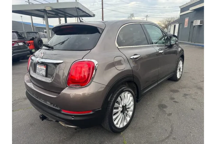 2016 FIAT 500X Lounge image 7