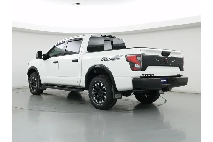 $38998 : Nissan Titan 2021 4x4 PRO-4X image 2