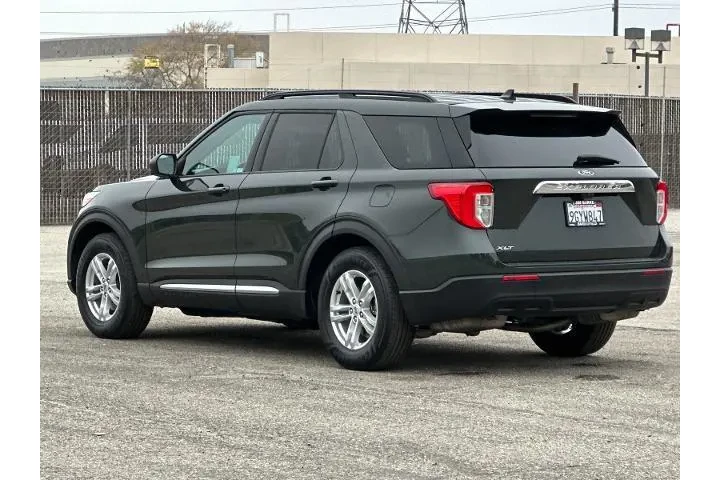 $29990 : Ford Explorer 2023 XLT 4dr S image 5