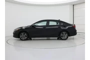 $17998 : Kia Forte 2023 LXS 4dr Sedan thumbnail