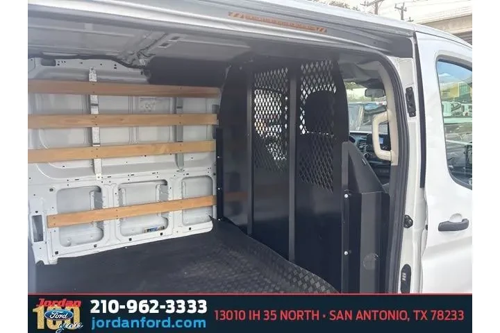 $33580 : Ford Transit 2024 250 3dr SW image 8