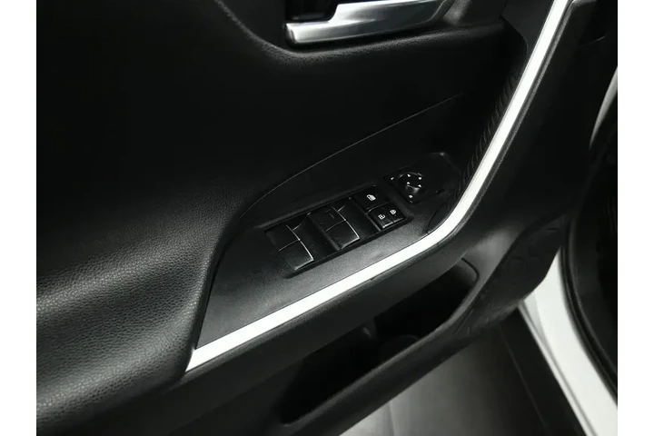 $31568 : Toyota RAV4 Hybrid 2020 AWD image 9