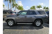 $29990 : Toyota 4Runner 2020 4x2 SR5 thumbnail