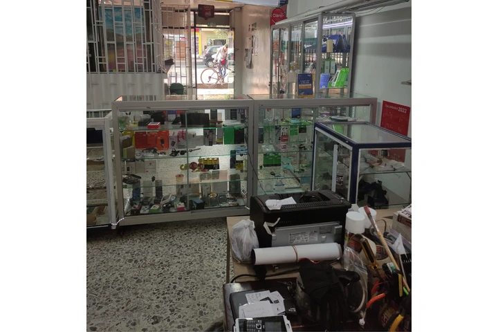 $35000000 : VENTA DE ALMACEN DE TECNOLOGIA image 4