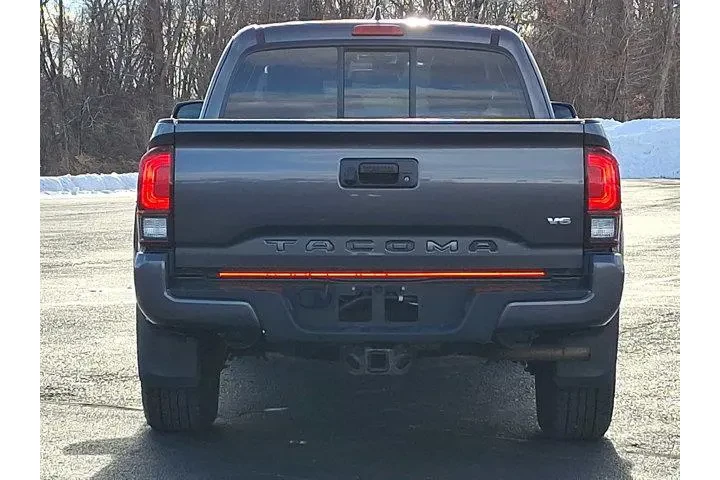 $27800 : Toyota Tacoma 2019 4x4 TRD S image 5