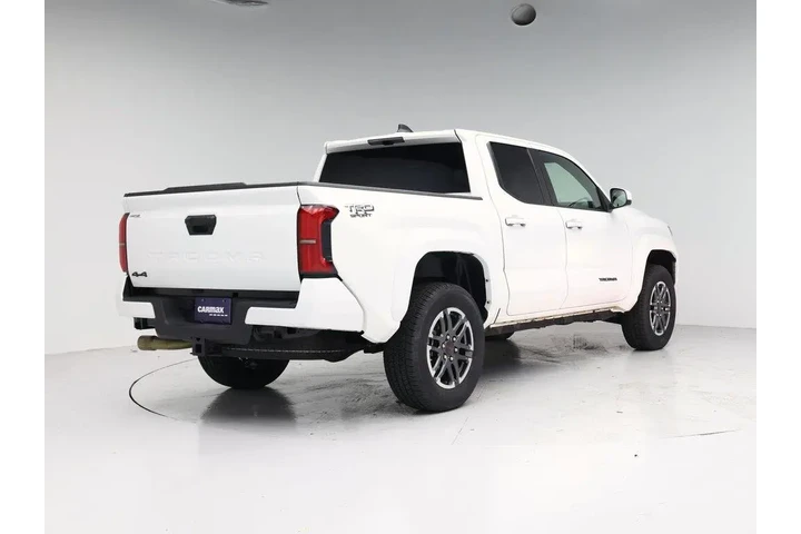 $38998 : Toyota Tacoma 2024 4x4 TRD S image 8
