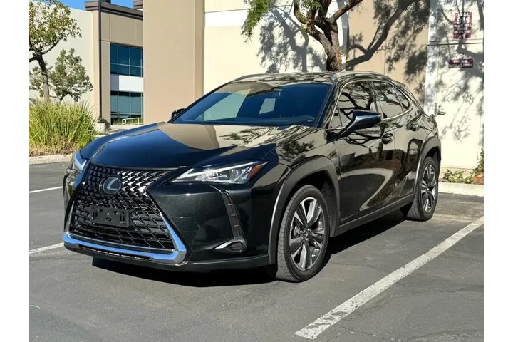 2019 UX 200 Base 4D SUV FWD image 2