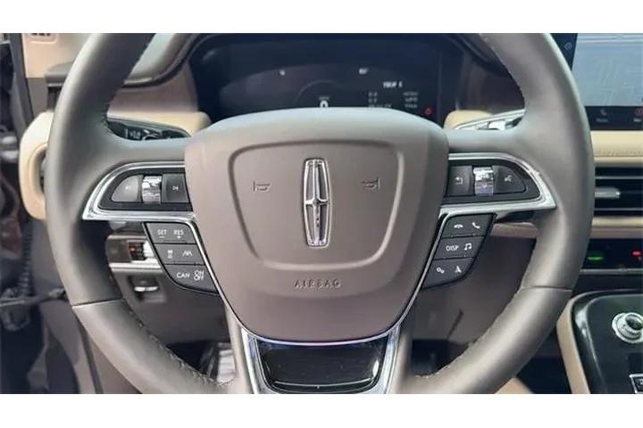 $35835 : Lincoln Nautilus 2021 AWD Re image 10