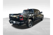 $27572 : Ram 1500 2019 4x2 Laramie 4d thumbnail
