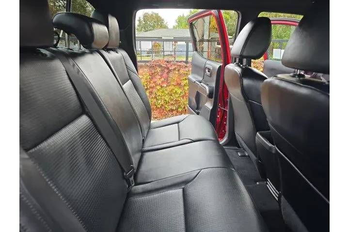 $39995 : Toyota Tacoma 2022 4x4 TRD P image 10