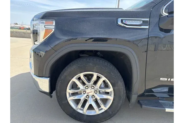 $35740 : GMC Sierra 1500 2021 4x4 SLT image 9