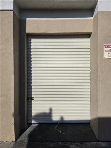 Manual Commercial roll-in door image 1