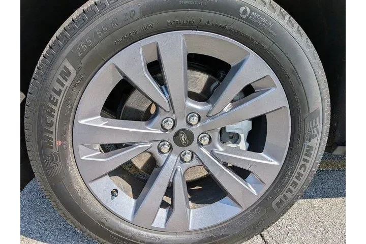 $29331 : Ford Explorer 2023 AWD XLT 4 image 10