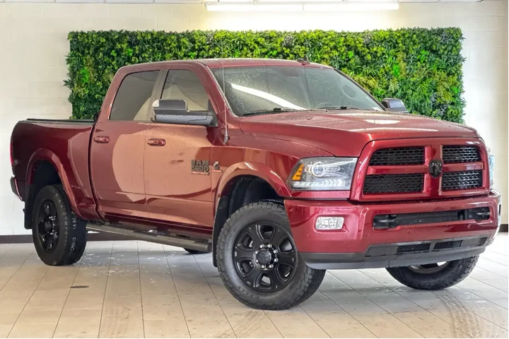 $33950 : Ram 2500 2016 4x4 Laramie 4d image 1