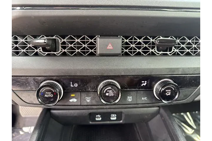 $25779 : Honda Accord 2025 LX 4dr Sed image 6