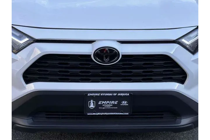 $23995 : Toyota RAV4 2023 XLE 4dr SUV image 9