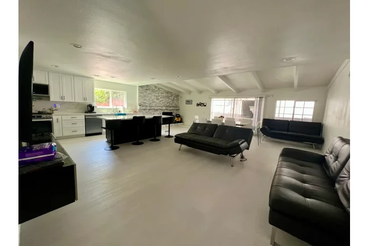 $3000 : Beautiful home for rent image 1