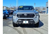 $39613 : Toyota Tacoma 2024 4x4 SR5 4 thumbnail