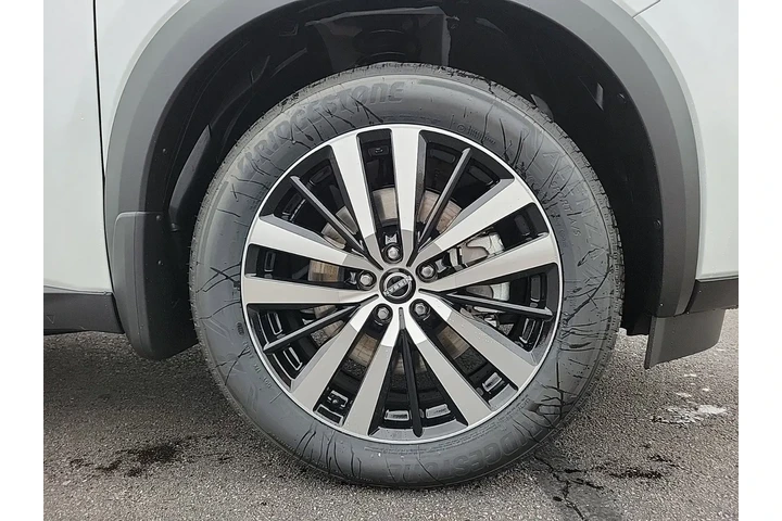 $54215 : Nissan Pathfinder 2025 AWD P image 5