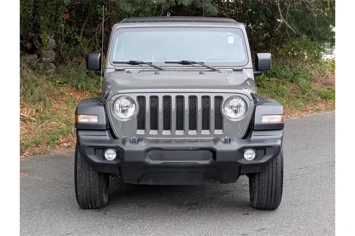 $31335 : Jeep Wrangler Unlimited 2021 image 2