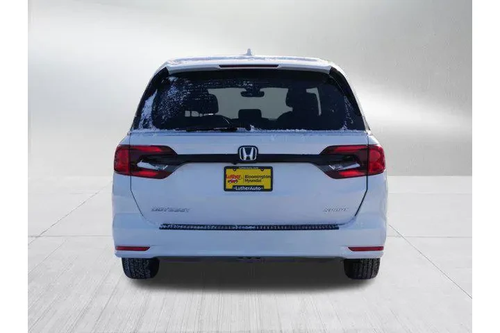 $38000 : Honda Odyssey 2024 Sport 4dr image 6