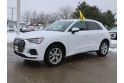 $22777 : Audi Q3 2023 AWD quattro Pre thumbnail