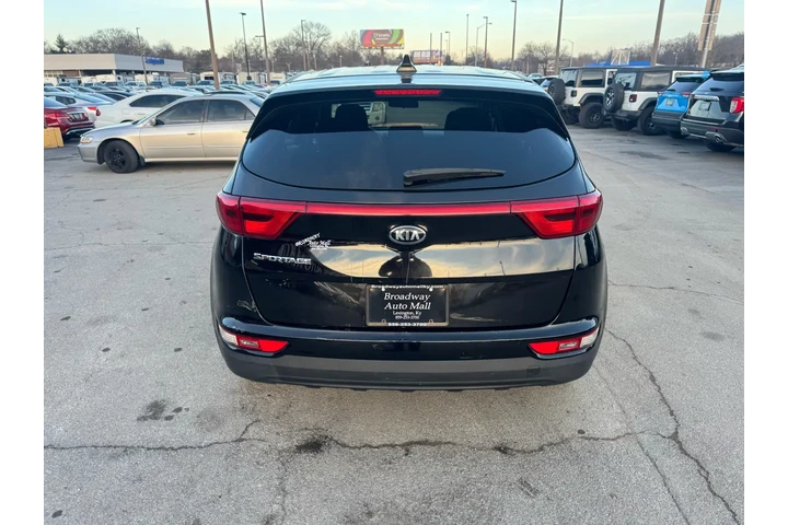 $5980 : 2017 Sportage LX AWD image 3