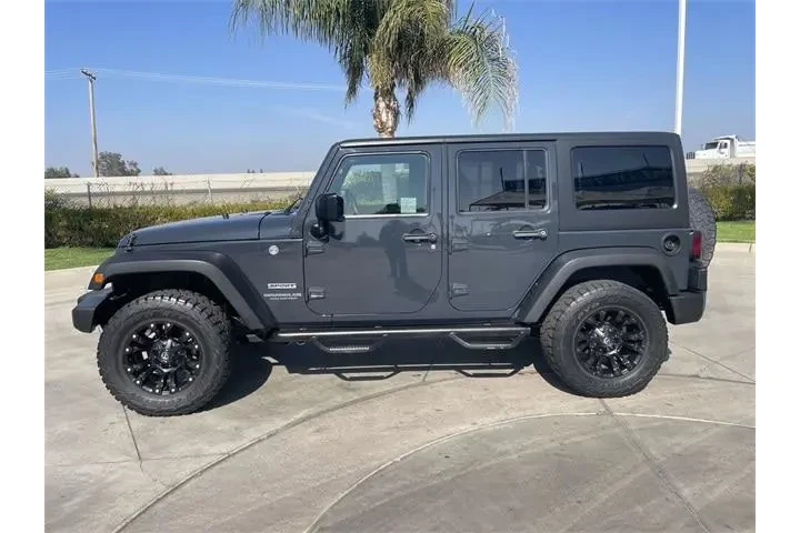 $21453 : Jeep Wrangler Unlimited 2017 image 5