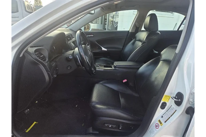 $15950 : Lexus IS 350 2011 4dr Sedan image 10