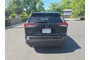 $31995 : Toyota RAV4 2023 AWD XLE 4dr thumbnail