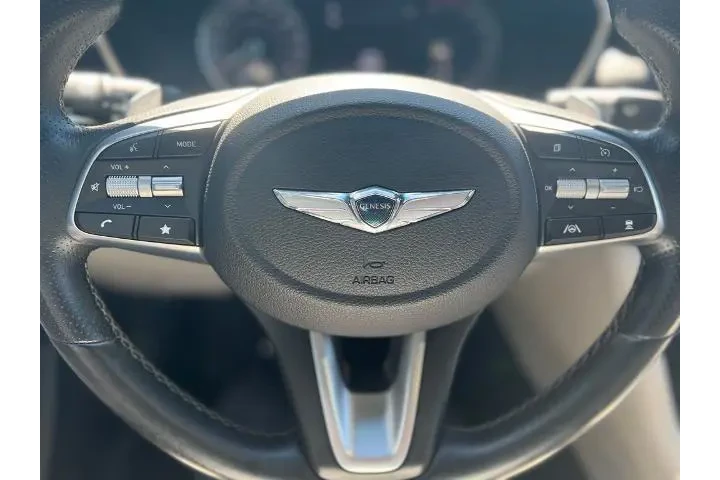 $27995 : Genesis G70 2022 AWD 2.0T 4d image 9