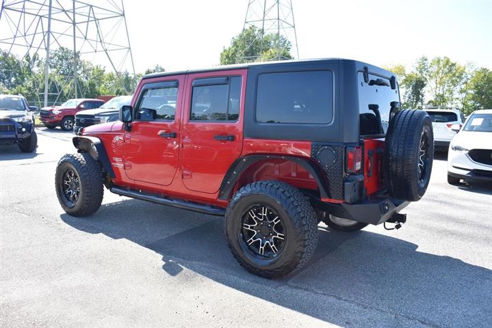 2011 Wrangler Unlimited Sport image 9