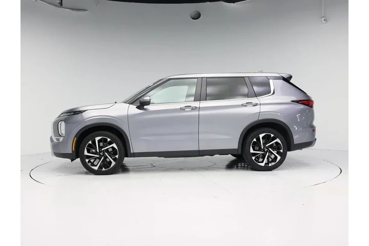 $22998 : Mitsubishi Outlander 2024 SE image 3