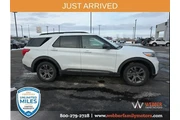 $27950 : Ford Explorer 2021 AWD XLT 4 thumbnail