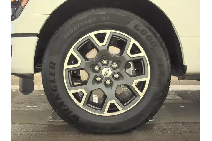 $33999 : Ford F-150 2024 4x2 STX 4dr image 9