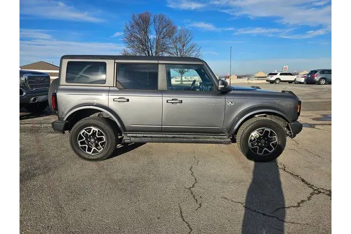 $37500 : Ford Bronco 2022 4x4 Outer B image 4