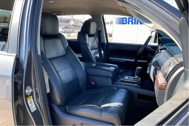 $31949 : Toyota Tundra 2017 4x2 Limit image 8