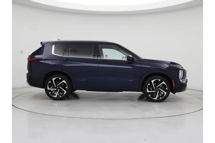 $27998 : Mitsubishi Outlander 2024 SE image 7