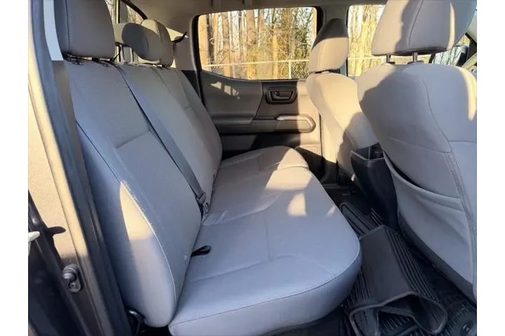 $28999 : Toyota Tacoma 2019 4x4 TRD P image 9