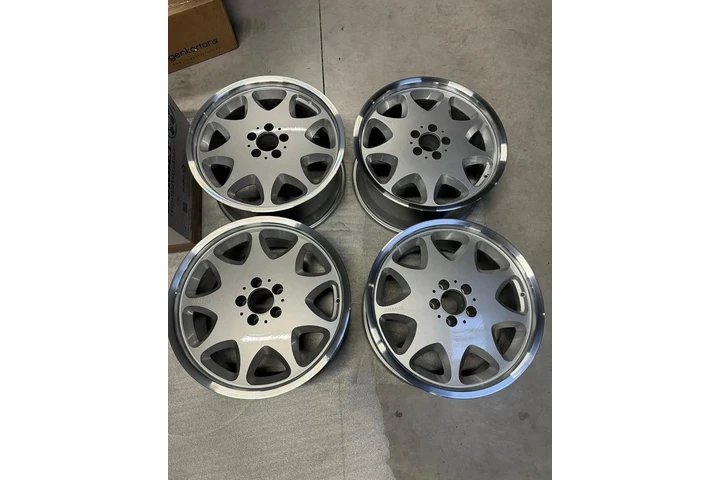 $600 : Car parts and motorcycles image 5