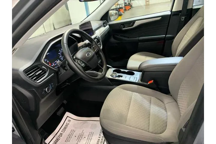 $23588 : Ford Escape 2022 AWD SE 4dr image 8