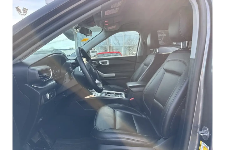 $25995 : Ford Explorer 2022 AWD XLT 4 image 8