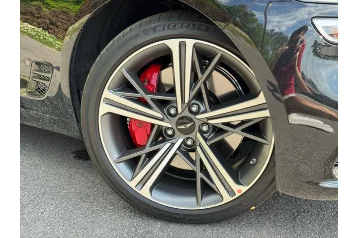 $37835 : Genesis G70 2025 2.5T Standa image 6