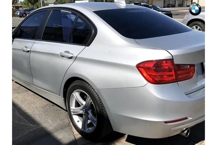 $10990 : 2015 BMW 3-Series 320i Sedan image 4