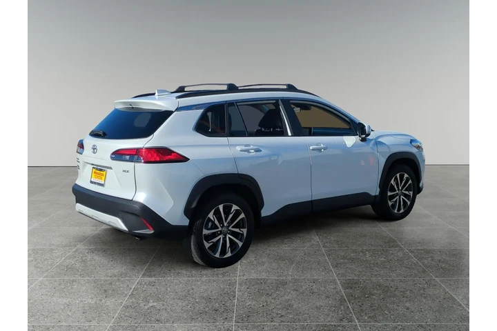 $29500 : Toyota Corolla Cross 2023 XL image 5