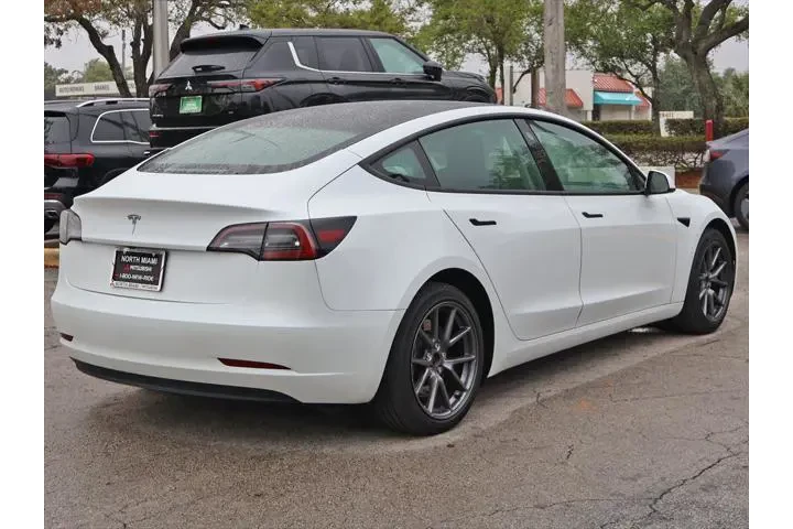 $20490 : Tesla Model 3 2023 4dr Sedan image 8