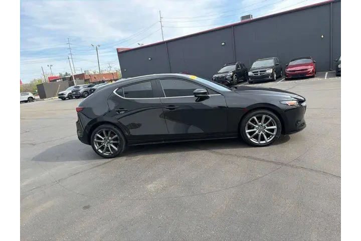 $21980 : Mazda Mazda3 Hatchback 2023 image 3