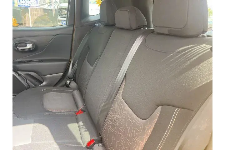 $19495 : Jeep Renegade 2023 4x4 (Red) image 10