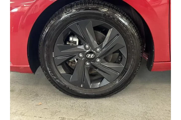 $18175 : Hyundai ELANTRA 2022 SEL 4dr image 9